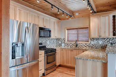 Example of a classic kitchen design in Boise