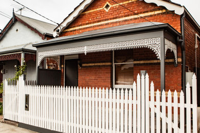 Inspiration for a traditional exterior in Melbourne.