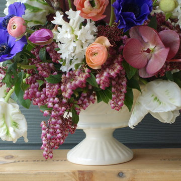 Slow Valentine's Bouquet Vase Detail