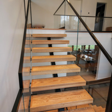 Project #98 | Modern Mono-beam Staircase with Glass Railing