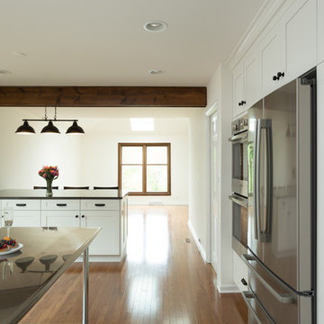 Natural and Inviting Kitchen
