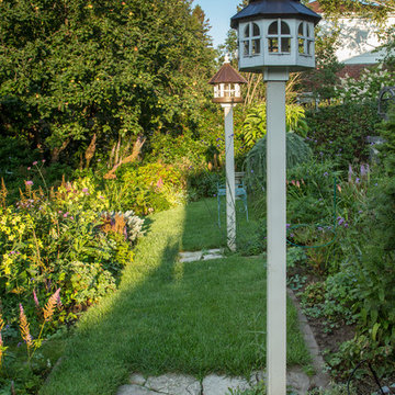 My Houzz: A Canadian Garden Is Well-Prepared for the Cold Weather Ahead
