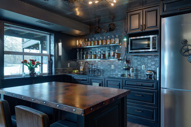 Home bar - eclectic home bar idea in Seattle