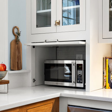 Starmark Inset Gillette Kitchen in Maple Bistro White & QWSO Oregano