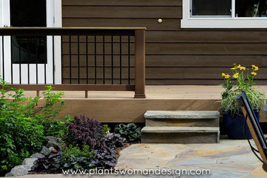 Diseño de terraza de estilo americano pequeña sin cubierta en patio trasero