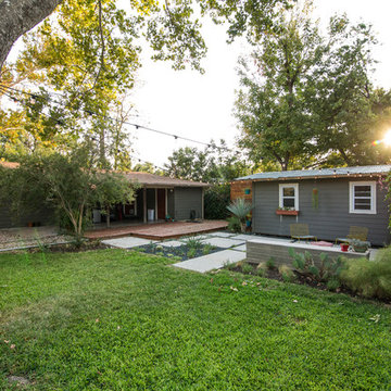 Rustic Crestview Backyard Retreat