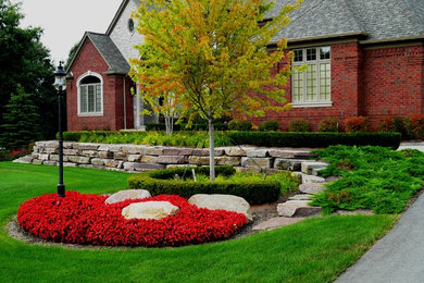 This is an example of a traditional landscaping in Detroit.