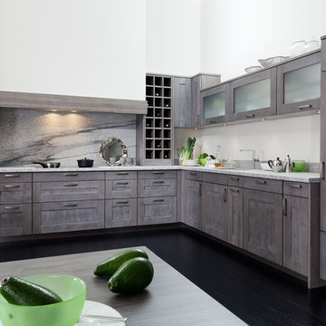 Jupiter | Transitional German Spruce Kitchen