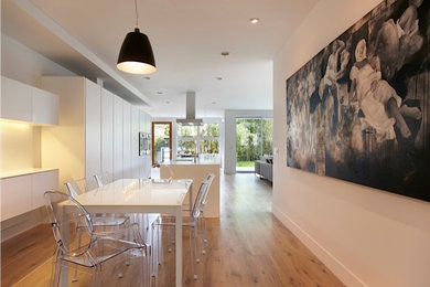 Minimalist dining room photo in Los Angeles