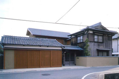 他の地域にある高級な和風のおしゃれな大きな家の写真