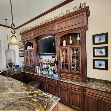 Bar & Wine Room