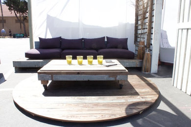 Patio - contemporary patio idea in Montpellier