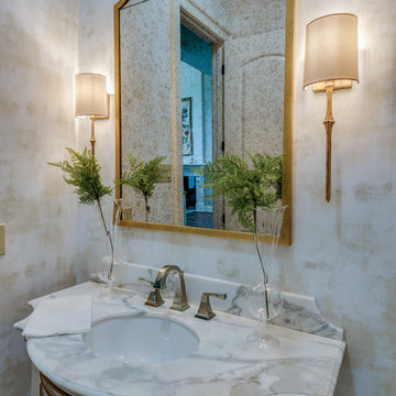 Luxurious Master Bathrooms