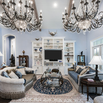 Robare Custom Homes  Property near Concan, TX