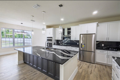 Transitional kitchen photo in Orlando
