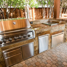 Outdoor Kitchen