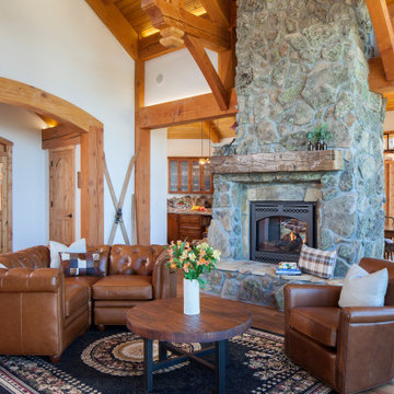 Sitting Bear Ranch great room