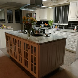 Cream White kitchen - Products