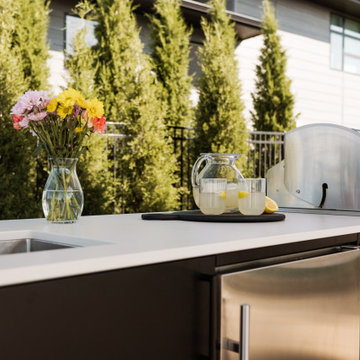 Urban Bonfire Outdoor Kitchen
