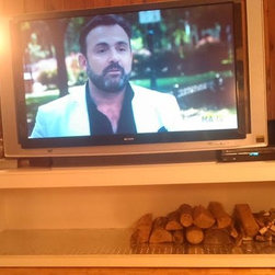 Meuble t&eacute;l&eacute;, Range-b&ucirc;ches - Products