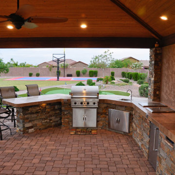 High-End Outdoor Kitchens