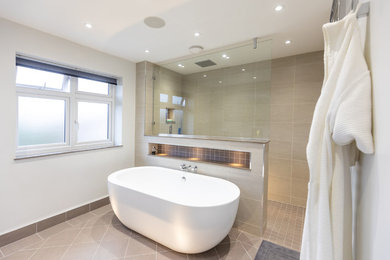 Inspiration for a contemporary bathroom.