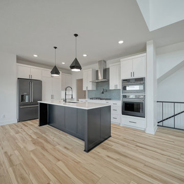 Bennington 1.5 Story full of FUN Accents!