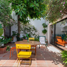 Una casa 'vintage-chic' en Marbella con un bonito patio