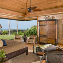 SAY ALOHA TO TROPICAL BEACHSIDE SPLENDOR