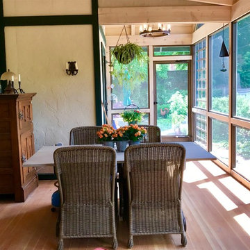 3 Season Screened Porch Addition / Ann Arbor: Highland Road