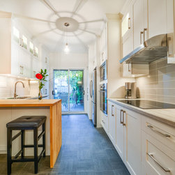Kitchens/Cuisines - Kitchen Cabinetry