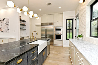 Inspiration for a modern kitchen remodel in Austin