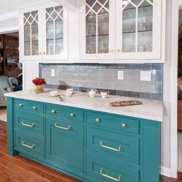 Colonial Transitional Kitchen