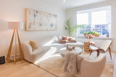 Transitional living room photo in New York