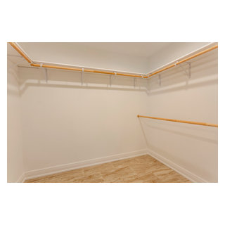 661 Harbor Island Closet - Closet - Tampa - by Dream Coast Builders | Houzz