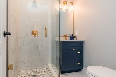 Inspiration for a small contemporary bathroom remodel in Toronto