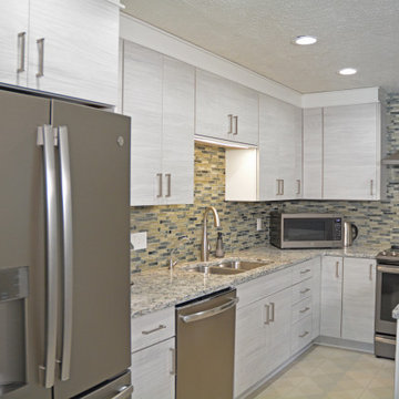 Contemporary Kitchen in Dimondale