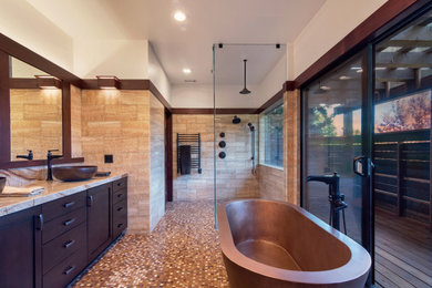 Example of a bathroom design in Santa Barbara