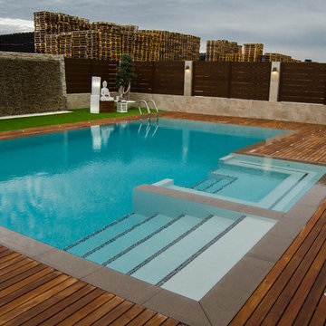 Espacio de relajación. Piscina y jardines.
