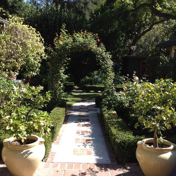 Romantic Mediterranean Garden and Outdoor Entertaining Space