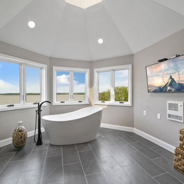 Can we spend all day in this bathroom?