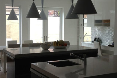 Example of a kitchen design in New York