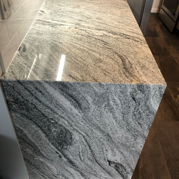 Small kitchen in Dover - 2018