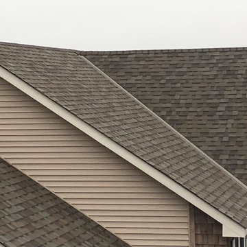 Victoria LP Smartside and OWENS CORNING Duration Driftwood Roof