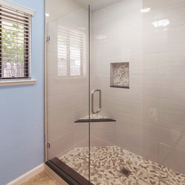 Audubon Drive Bathroom