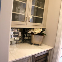 Butler's pantry/bar
