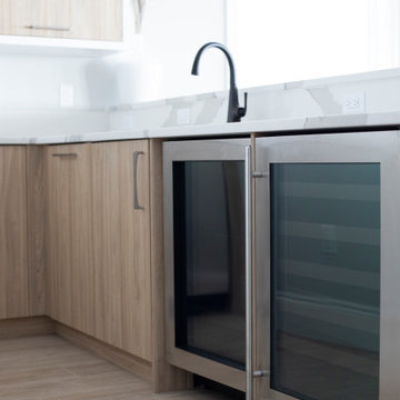 Milano + Classico - Designer White + Olmo Miele - Kitchen