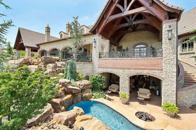 Traditional exterior home idea in Dallas