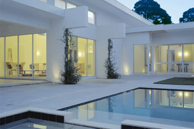 Design ideas for a modern exterior in Miami.