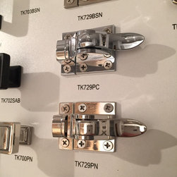 Accessories - Cabinet knobs - Pulls - Door Locks